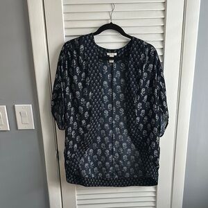 Forever 21 navy and white kimono Medium